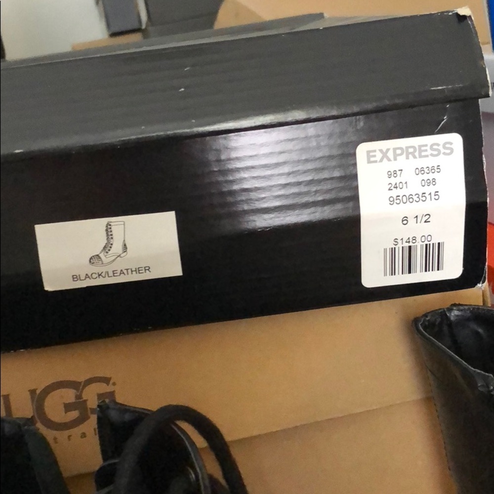 Boots - Picture 4 of 4